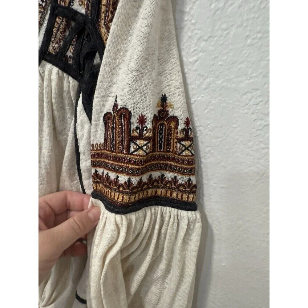 Free People Embroidered Bell Sleeve Slit Back Snow Kisses Size Medium Beige